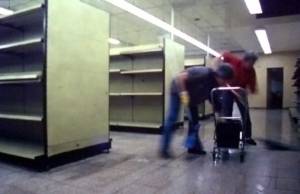 Symbolbild leere Regale